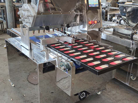 ¿Cómo resolver los siguientes problemas si los encuentra una máquina para hacer galletas de dos colores?